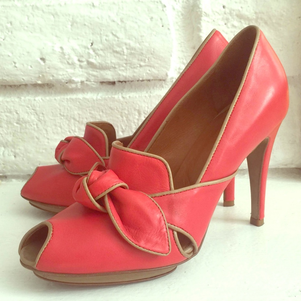 UK brand - Hobbs NW3 Cute red heels!